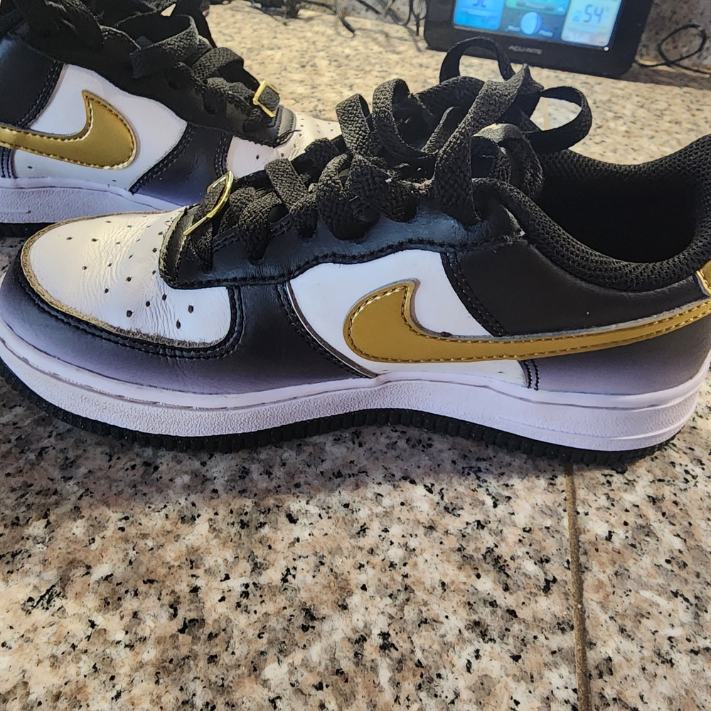 50th Anniversary Air Force 1 Nike Kids Sneakers in Black and Gold Size 2.5 Y